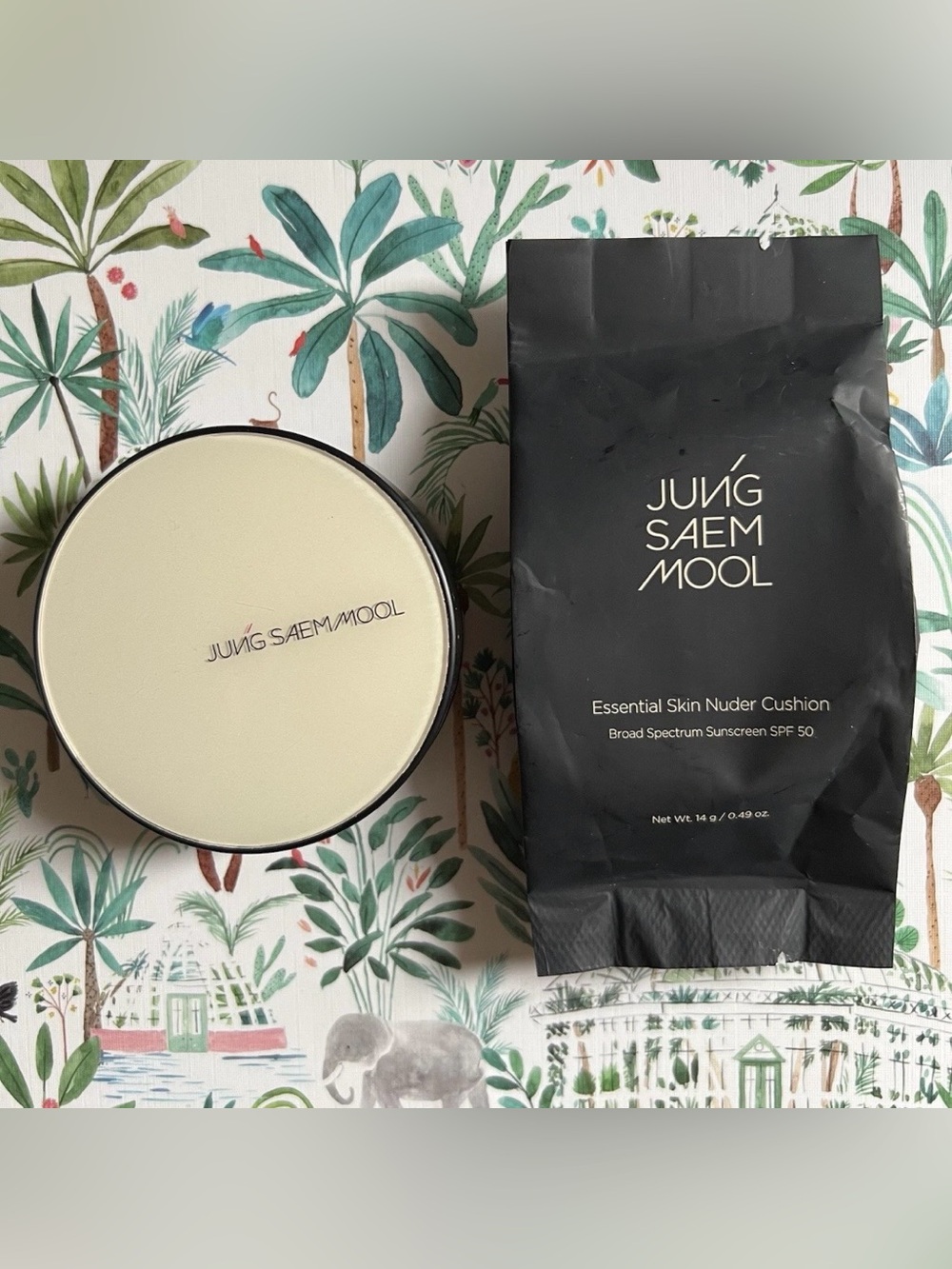 Jung Saem Mool Essential Skin Nuder Cushion Compact and 1 Refill in Light SPF